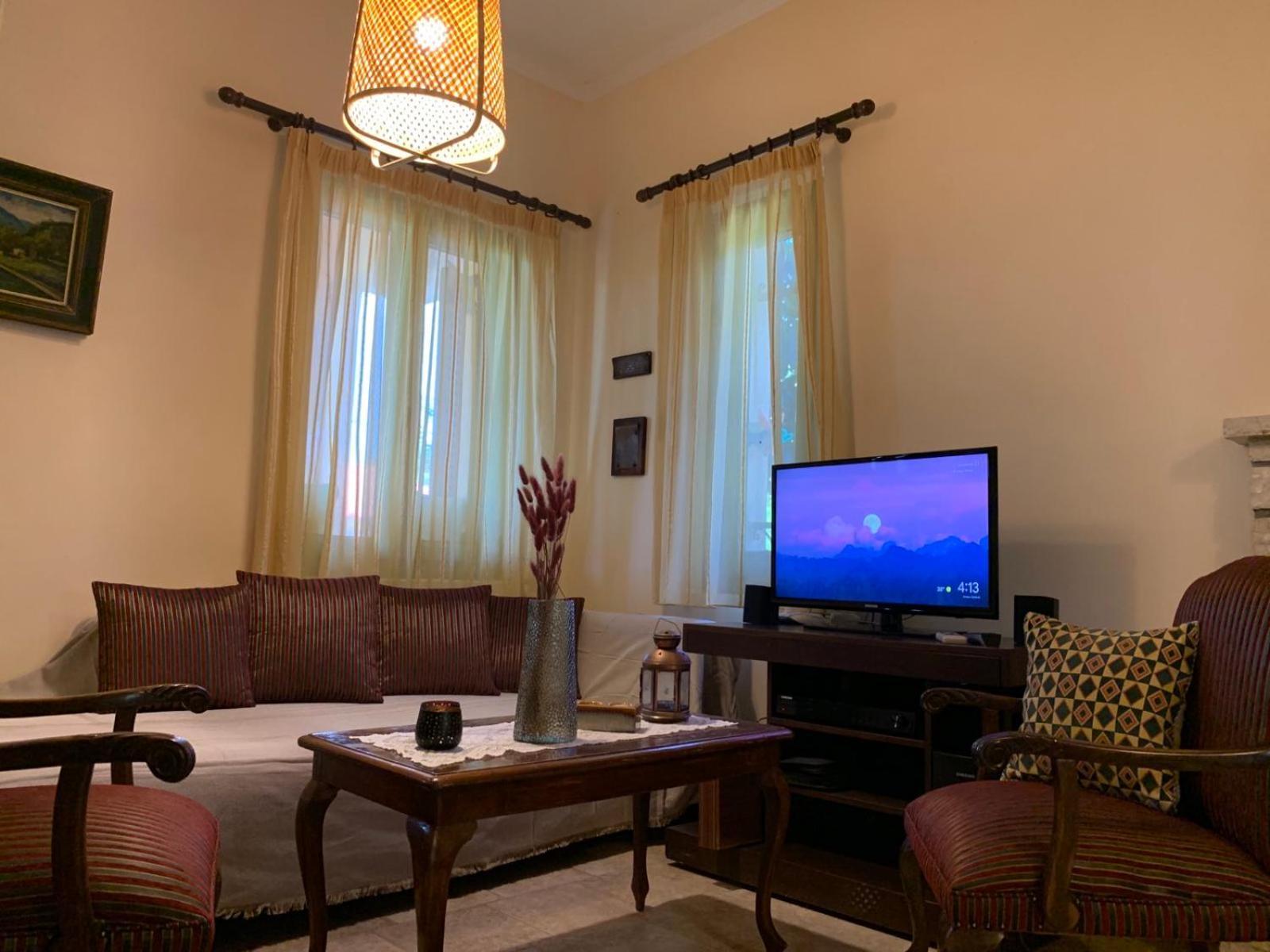 The Lake House" -Trichonida Lake Marathias  المظهر الخارجي الصورة